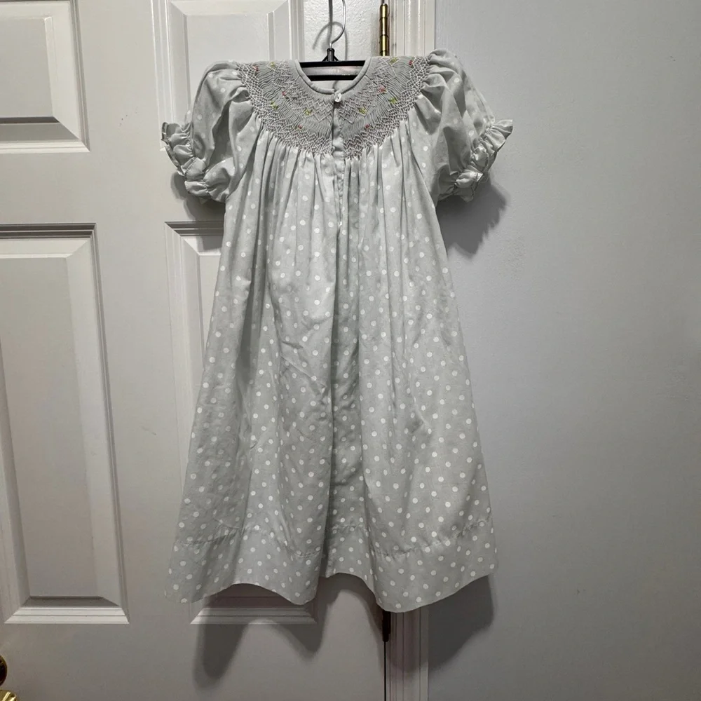 Green Casual Dress with Smocked Neckline size 4 T